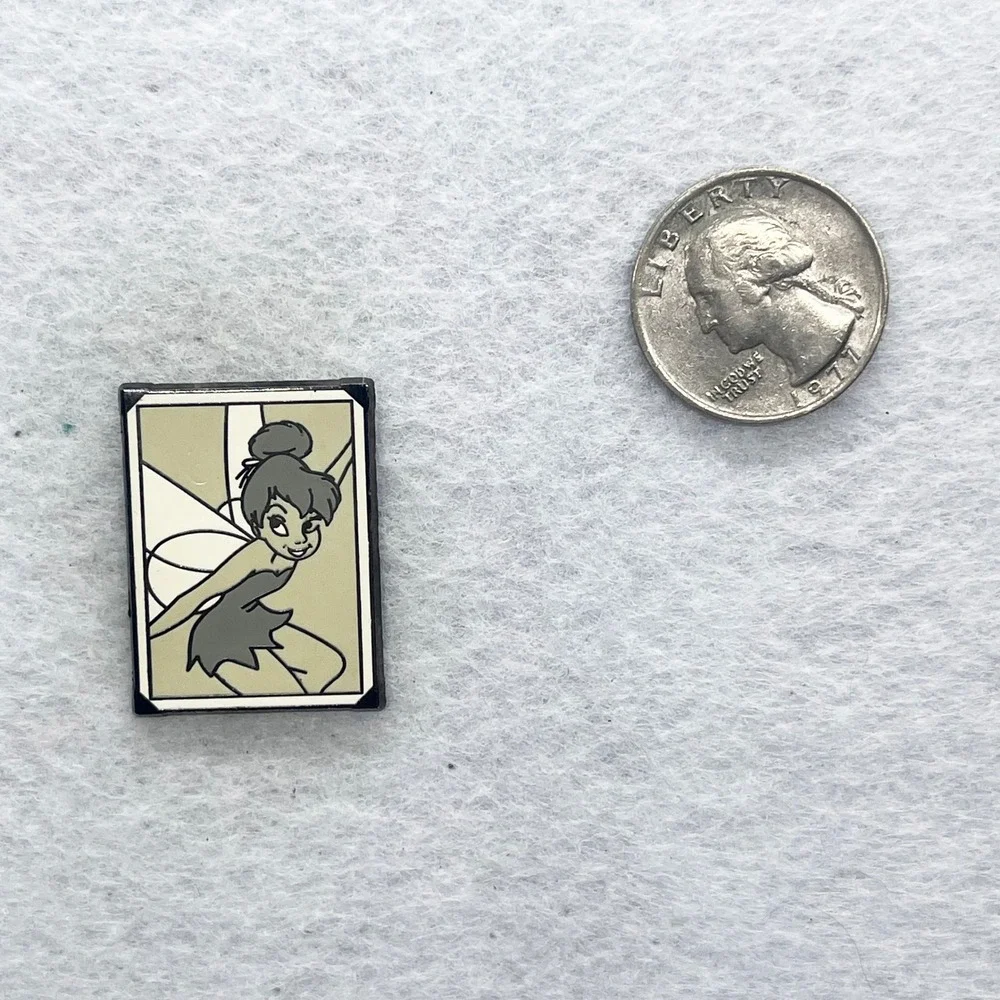 🔮 5/$25 Disney Peter Pan Tinker Bell Black And White Snapshot Pin‎